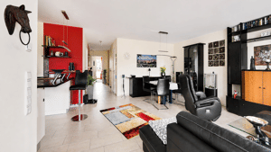Lichtdurchflutete 4-Zimmer-Wohnung mit großer Loggia und Aufzug – 33729 Bielefeld – Vorschaubild 4