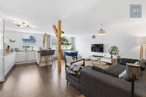 Großzügige 5-Zimmer-Wohnung in Wiesbaden - modernisiert mit Ausbaupotenzial & Garage – 65203 Wiesbaden – Vorschaubild 2