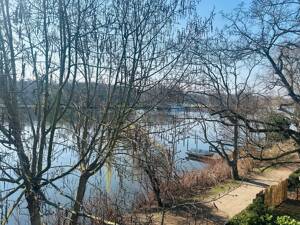 bezugsfreie Traumwohnung mit Stellplatz in Bestlage mit Blick auf die Spree – 10245 Berlin – Vorschaubild 8