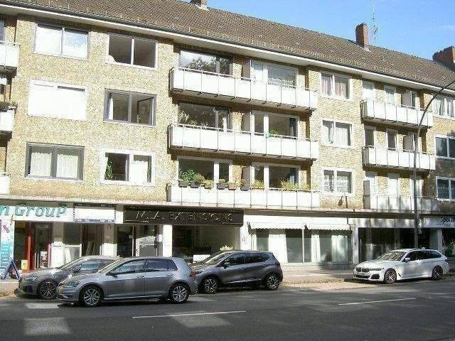 Echternach Immobilien: ... 3 Zi.-DG-Wohnung in zentraler Lage!