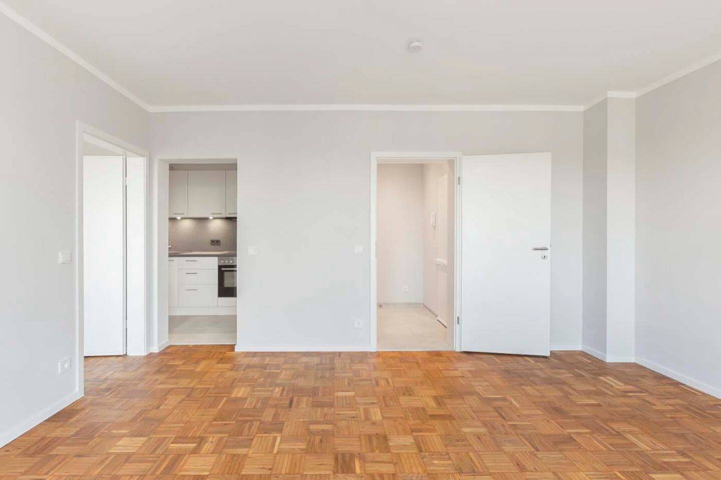 Bezugsfreie 2-Zimmer Wohnung mit Balkon und Einbauküche in Mülheim an der Ruhr – Mülheim an der Ruhr – Vorschaubild 5
