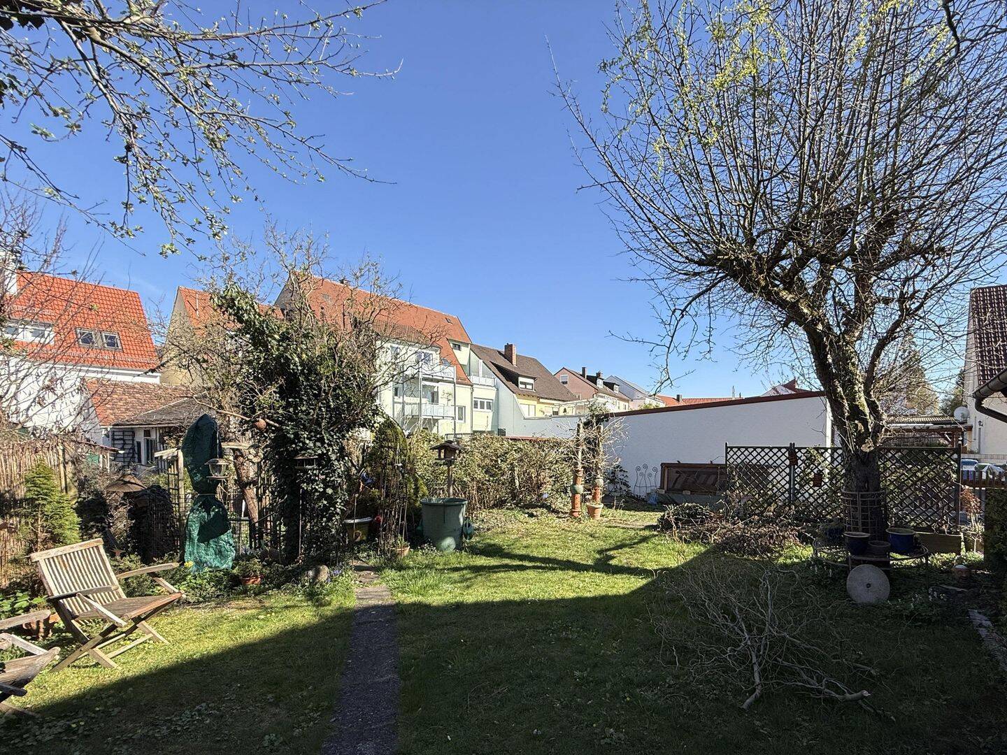 Charmantes Einfamilienhaus mit Gartenidylle in bester Innenstadtlage von Neuburg a. d. Donau – Neuburg an der Donau – Vorschaubild 3