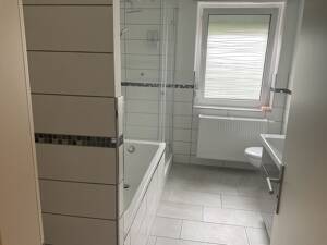 Charmante 4-Raum-Eigentumswohnung im Erdgeschoss - Ihr neues Zuhause wartet! – 6130 Halle (Saale) – Vorschaubild 7