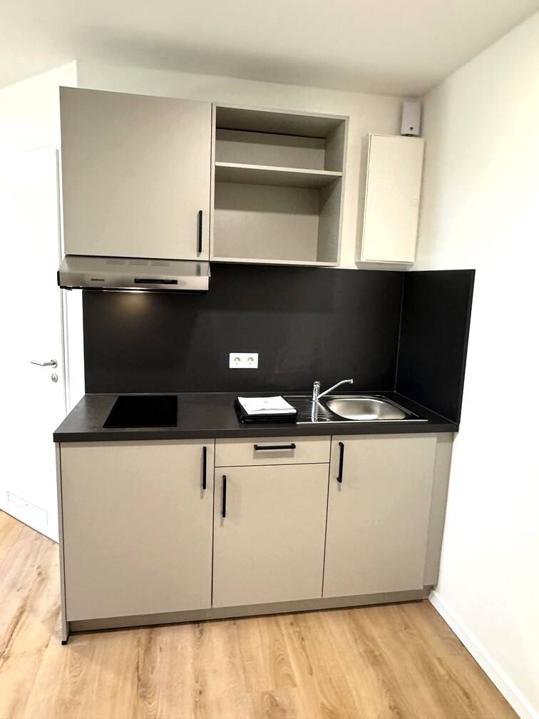 Topmoderne, möblierte 1-Zimmer-Wohnung im östlichen Zentrum von Erlangen, Erstbezug, Vermietung nur an Studierende – Erlangen – Vorschaubild 6