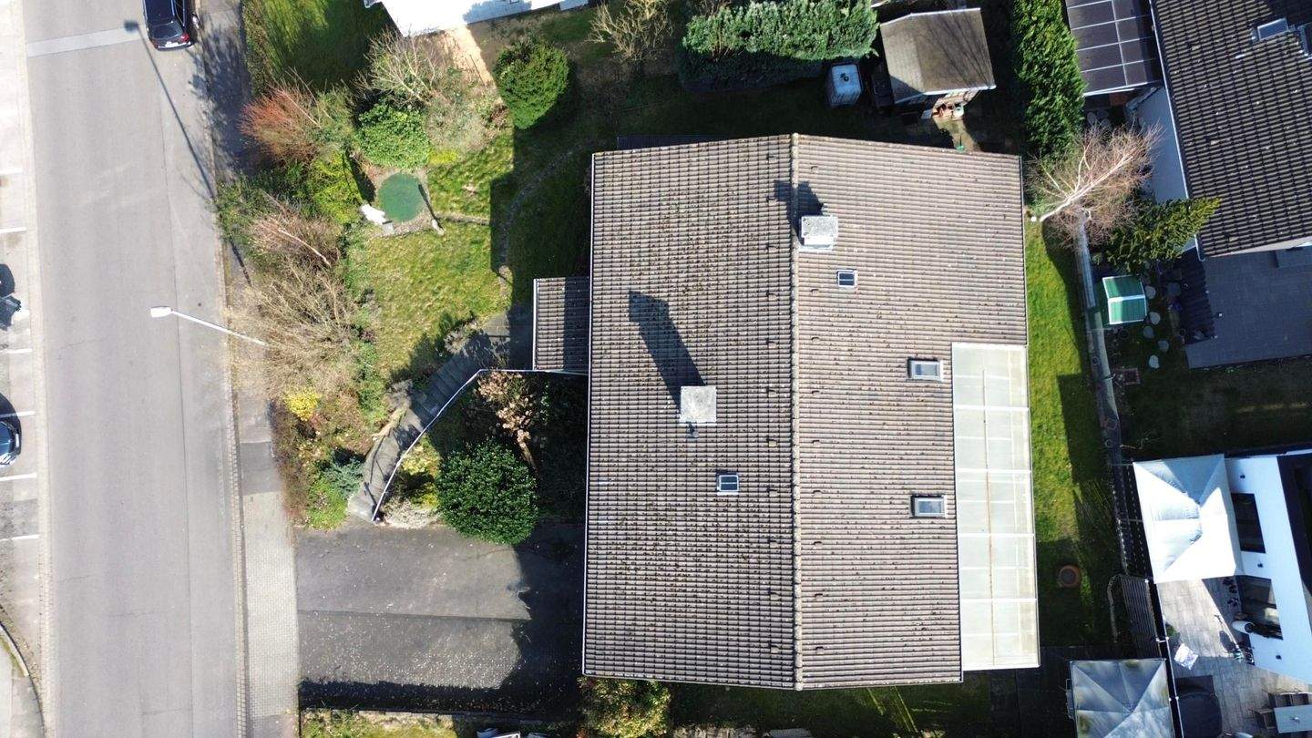 Charmanter Bungalow perfekt für Mehrgenerationen – Leverkusen – Vorschaubild 3