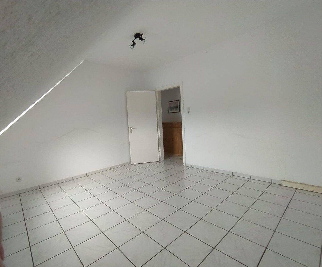 2 Zimmer Wohnung teilmöbliert in Osnabrück – Osnabrück – Vorschaubild 3