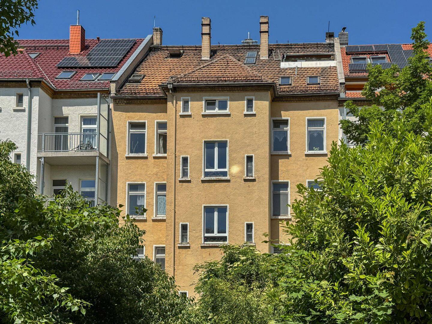 HIER FINDEN SIE WERTSTEIGERUNGSPOTENZIAL // Mehrfamilienhaus mit Teilungserklärung