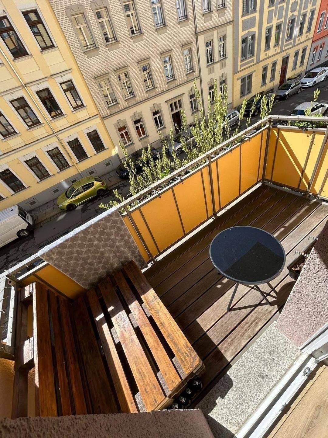 Familienfreundliche 3,5-Zimmer-Wohnung mit Balkon – Chemnitz – Vorschaubild 4