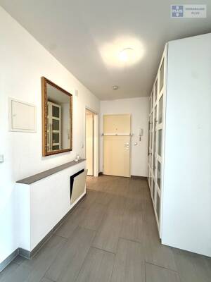 HOMBURG-ZENTRUM; GEPFLEGTE 2 ZKB EIGENTUMSWOHNUNG MIT 2 BALKONEN – 66424 Homburg – Vorschaubild 2
