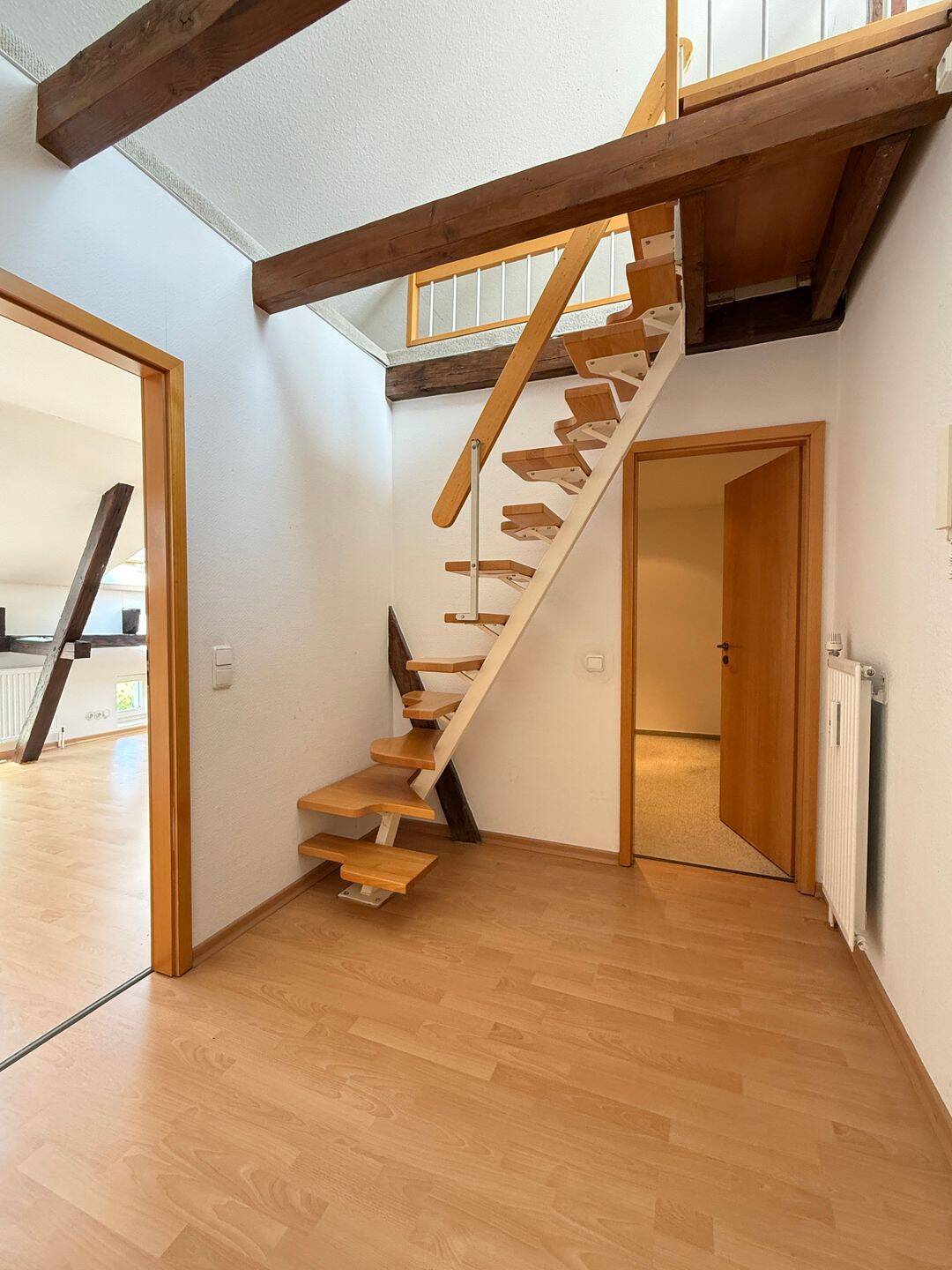 Charmante Maisonette-Dachgeschosswohnung mit Sonnenterrasse am Pfaffenteich – Schwerin – Vorschaubild 5