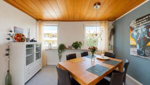 Teilsanierte Doppelhaushälfte mit großzügigem Grundstück – 65929 Frankfurt am Main – Vorschaubild 2