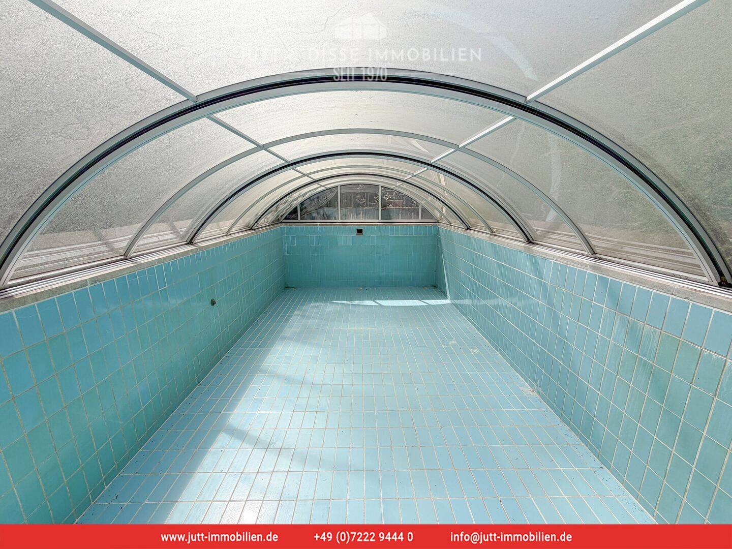 Gehobenes Einfamilienhaus in Alleinlage mit Panoramaaussicht, Pool u. riesigem Grundstück in Forbach – Forbach – Vorschaubild 6