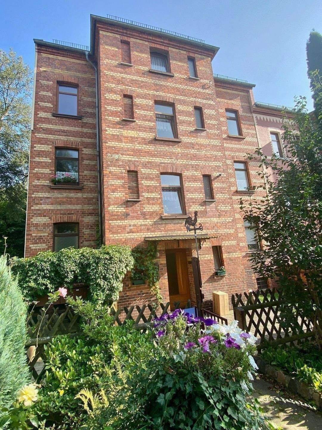Achtung Neuer Preis! Schickes Mehrfamilienhaus mit Garten und Garage in ruhiger Wohnlage von Greiz, zur teilw. Eigennutznung und Kapitalanlage – Greiz – Bild 1 von 9