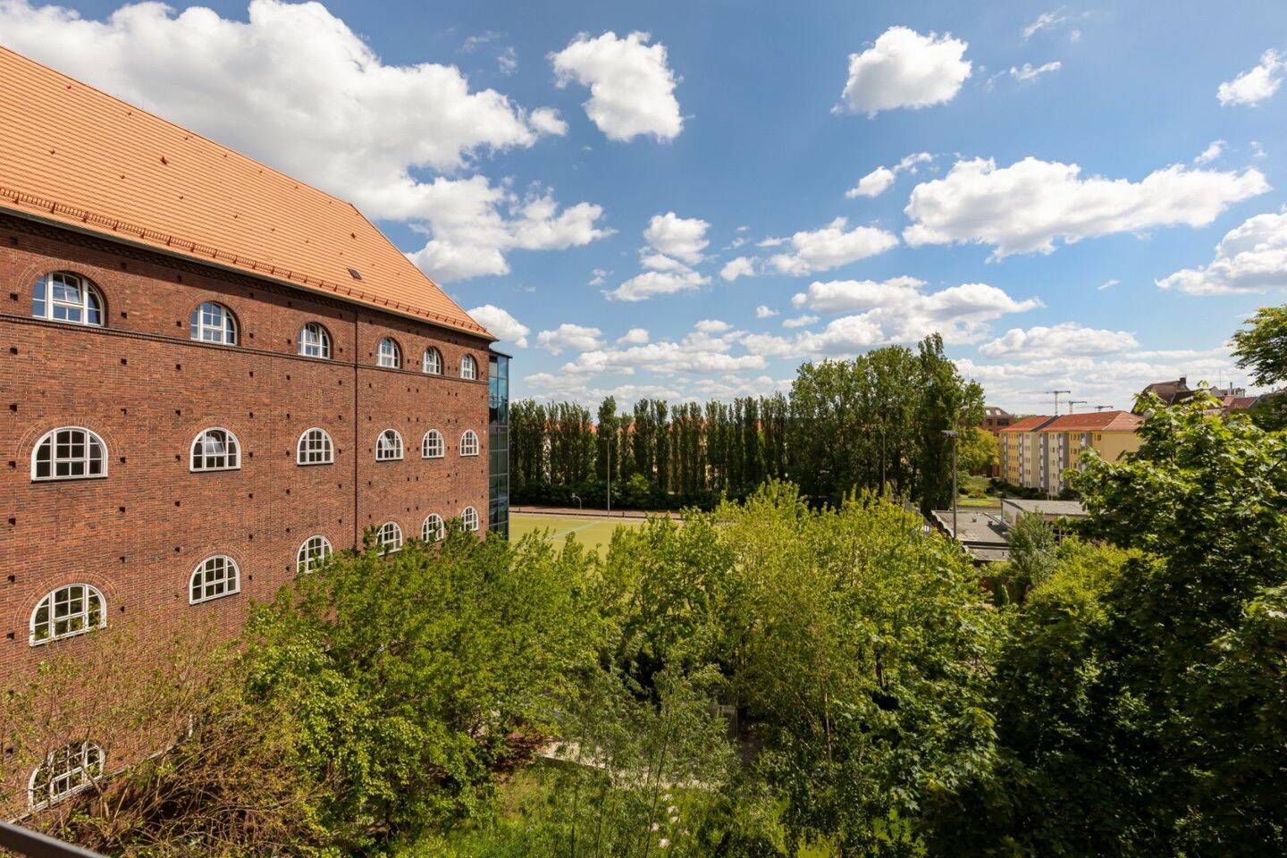 Zwei Balkone, viel Licht und Ruhe - bezugsfreie 3 Zimmer in Charlottenburg – Berlin – Vorschaubild 7