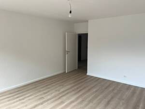 Ihr neues Zuhause: Renovierte 3-Zimmer-Wohnung mit Balkon – 22117 Hamburg – Vorschaubild 5
