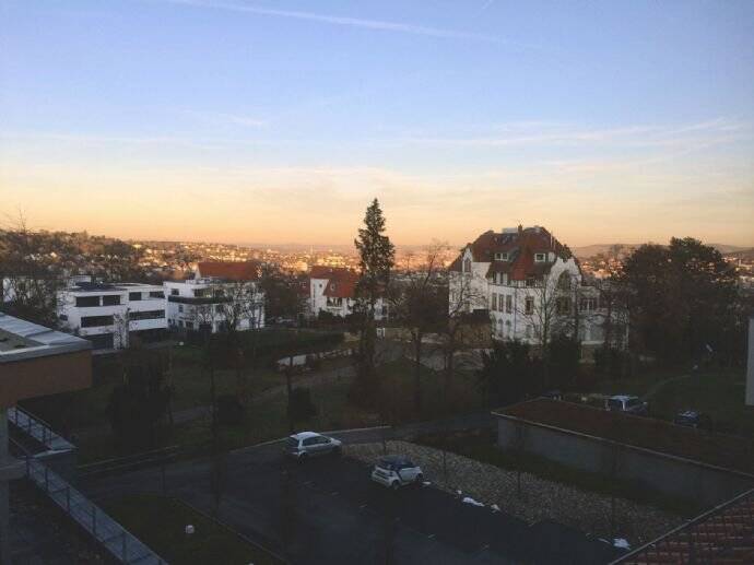 Stuttgart Höhenlage mit Traumblick 3,5-Zimmer-Wohnung - sofort beziehbar - komplett eingerichtet!