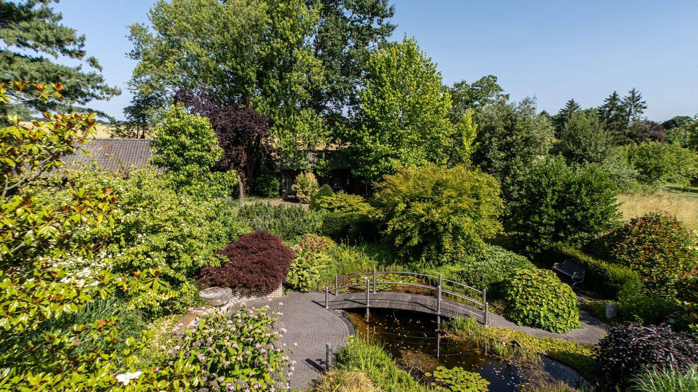 Modernisiertes Refugium: Großzügiges Wohnen mit Park und Pool – Jüchen – Vorschaubild 6