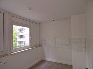 Hier findet jeder seinen Platz: komplett renovierte 3-Zimmer-Wohnung mit Balkon! – 44359 Dortmund – Vorschaubild 5