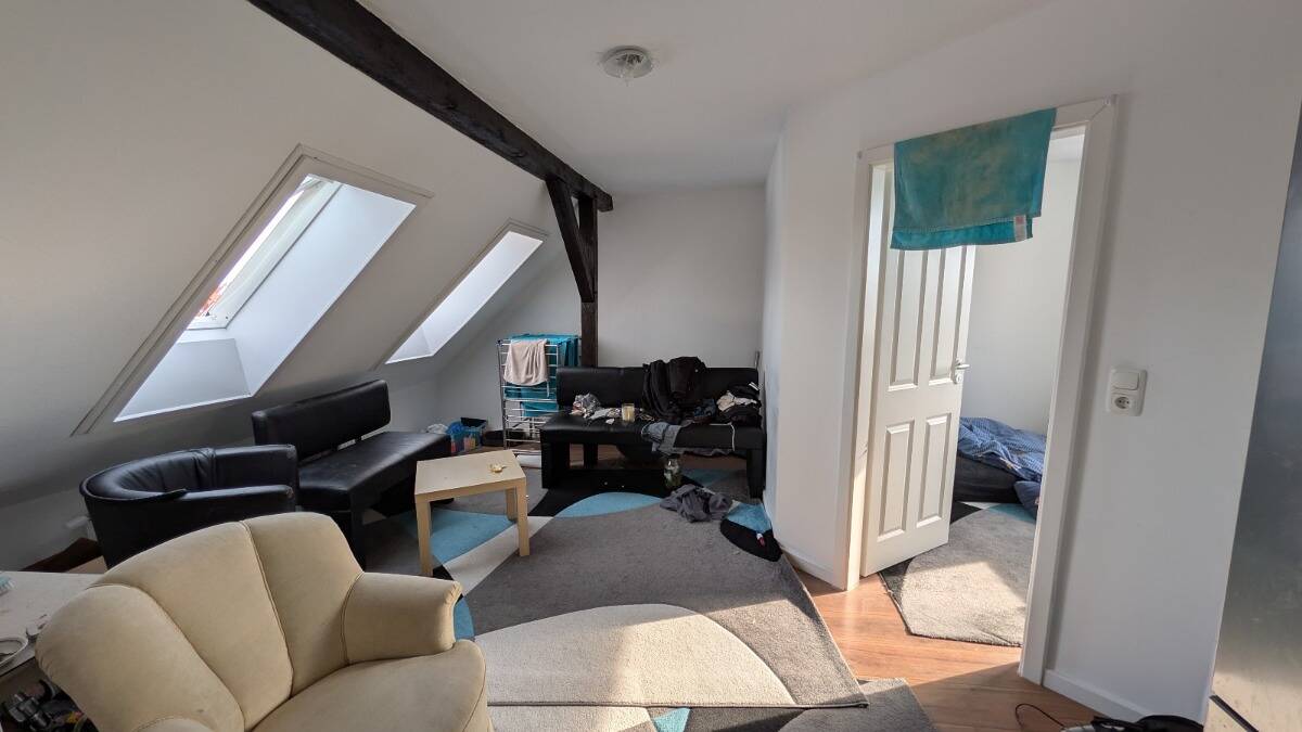 Charmante 2,5-Zimmer-Dachgeschosswohnung im Herzen von Findorff – 28215 Bremen – Bild 1 von 5
