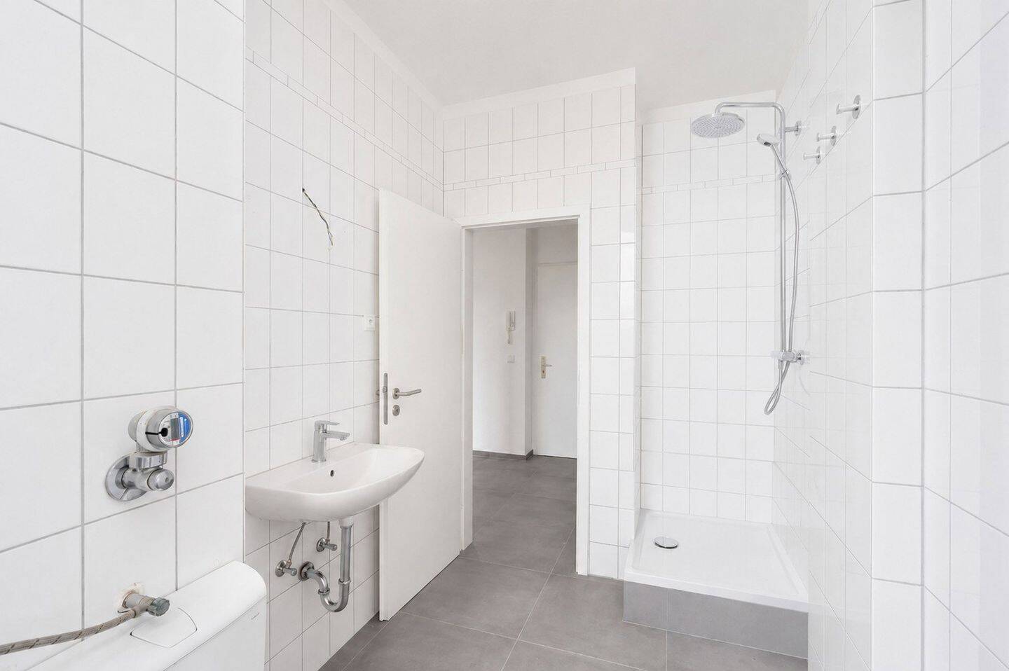 Ruhige, renovierte Wohnung in zentraler Lage in Düsseldorf – Düsseldorf – Vorschaubild 9