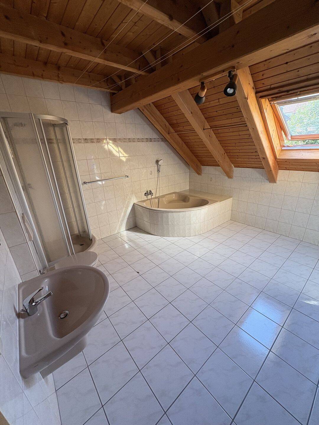 Gemütliches Zuhause mit Balkon und Terrasse in ruhiger Lage – Kranichfeld – Vorschaubild 5