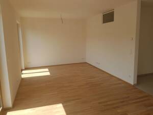 von Privat: 3-Zimmer-Wohnung mit Balkon und Einbauküche :-) ... ab 01.08.2026 verfügbar – 91054 Erlangen – Vorschaubild 6