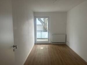 Schöne 4-Zimmer-Wohnung mit Balkon – 26129 Oldenburg – Vorschaubild 4