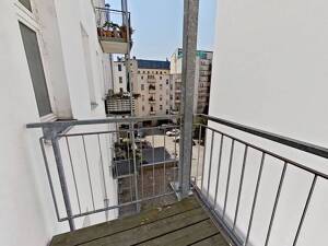 Die Blätter fallen, die Miete auch - 1 NKM als Herbstgeschenk: Attraktive 3-Zimmer-Wohnung mit Einbauküche und 2 Balkonen ++ – 39104 Magdeburg – Vorschaubild 4