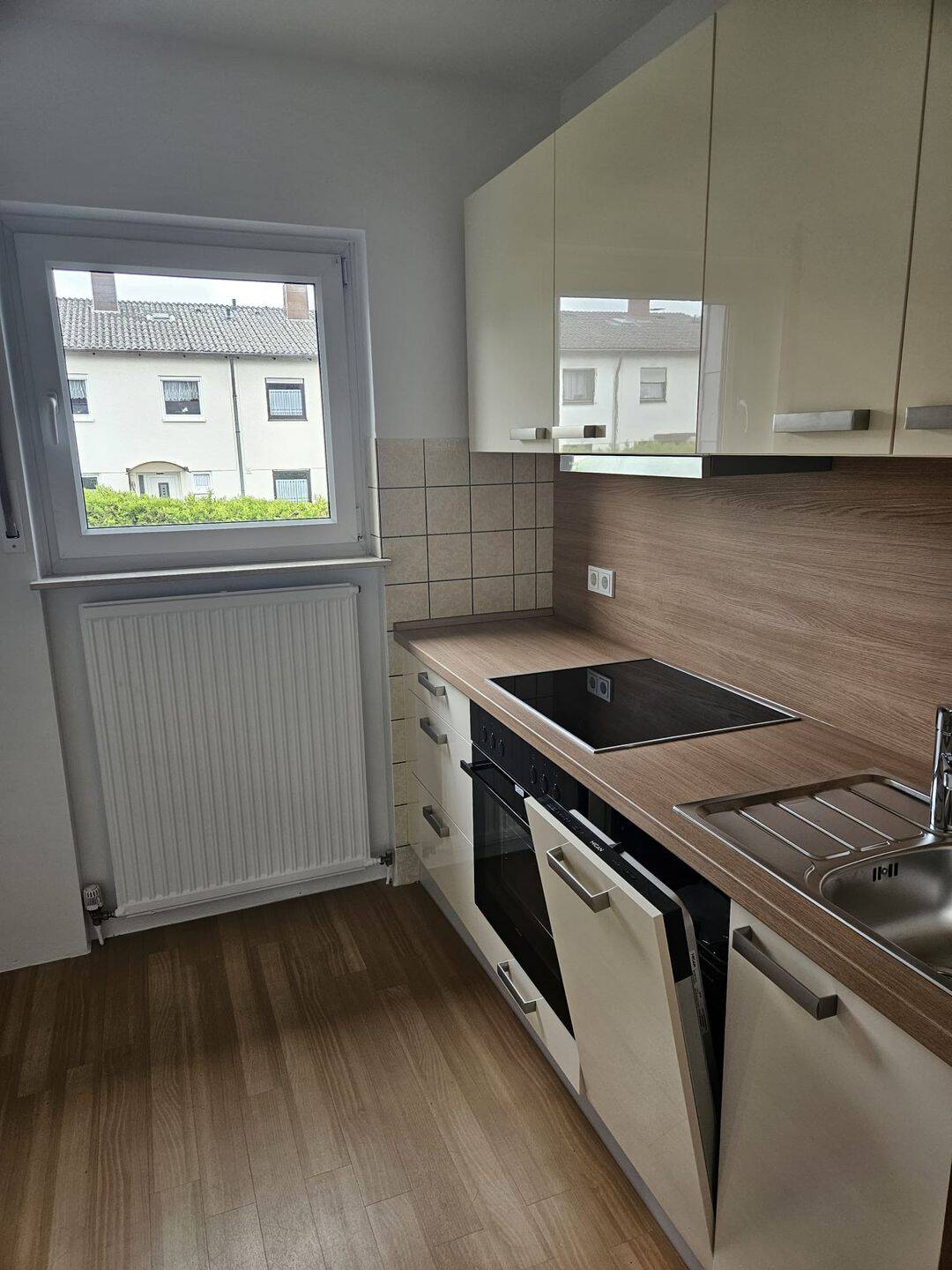 sanierte 2 Zimmerwohnung in Top Lage von St. Ingbert zu vermieten – Sankt Ingbert – Vorschaubild 2