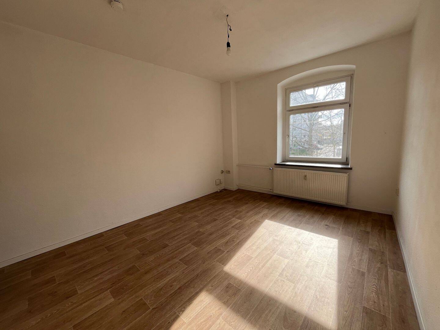 2-Zimmer-Küche-Bad-Wohnung mit Balkon + EBK – Chemnitz – Vorschaubild 9