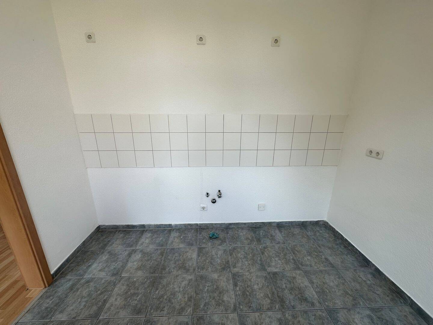 Klein aber fein / 1. OG Laminat / Bad mit Dusche ! – Chemnitz – Vorschaubild 6