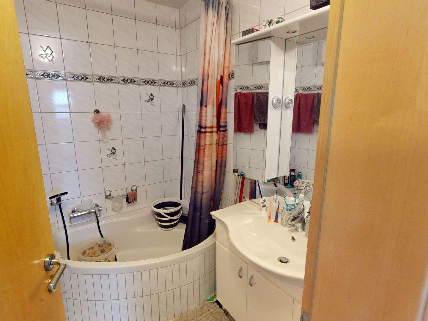 Charmante 2,5-Zimmer-Maisonette-Wohnung mit ausgebautem Spitzboden, Balkon & Stellplatz – Heilbronn – Vorschaubild 7