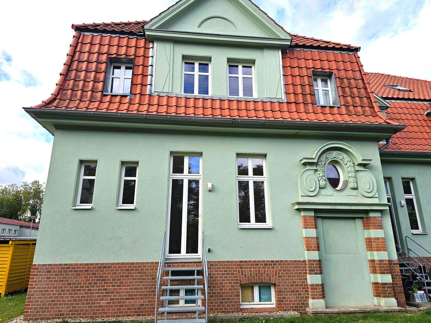 Sanierte 1-Zimmer-Eigentumswohnung mit Terrasse, Keller und Stellplatz