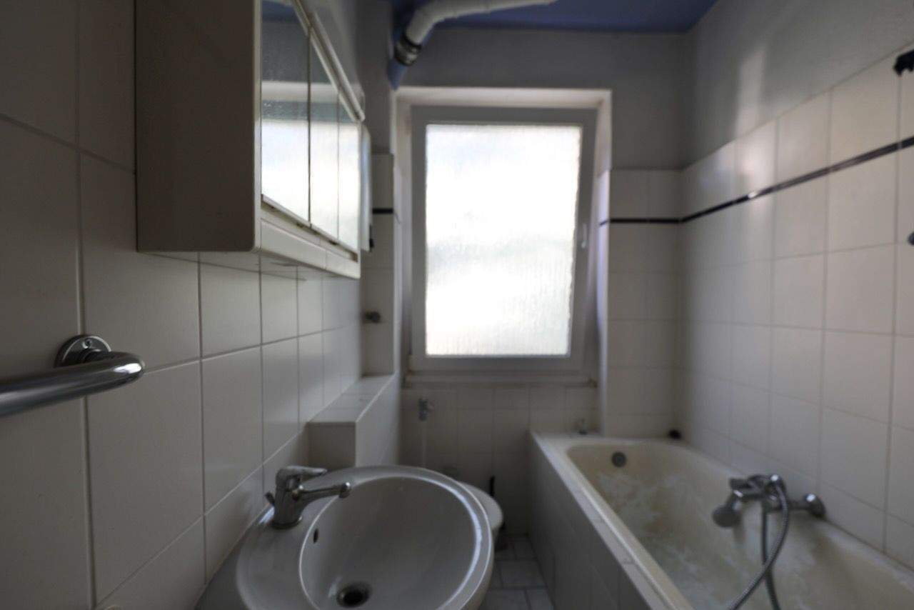 AUFZUG, BALKON & GEMEINSCHAFTLICHE DACHTERRASSE - ZENTRAL GELEGEN - ZUM NEU GESTALTEN – Berlin – Vorschaubild 3