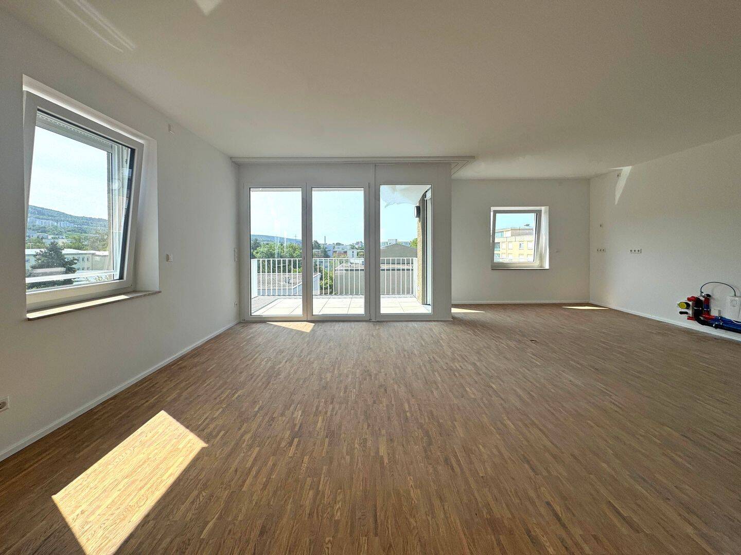4-Zimmer-Neubauwohnung mit Kücheninsel