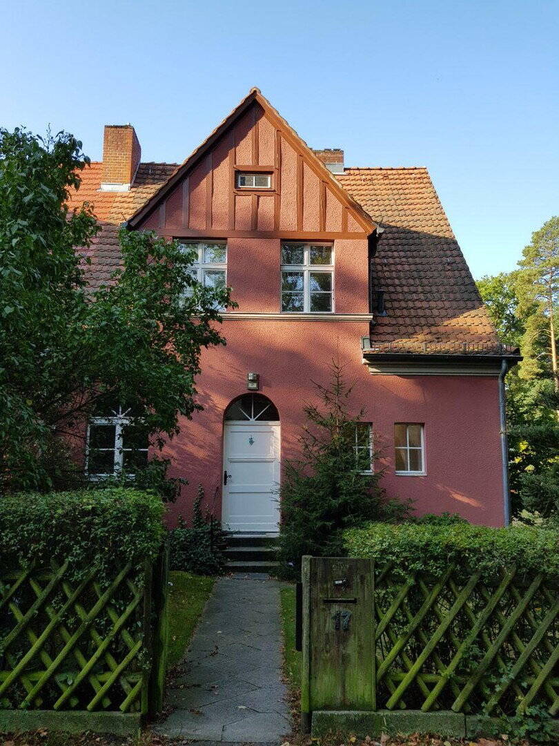 Charmante Doppelhaushälfte mit großem Garten in Frohnau