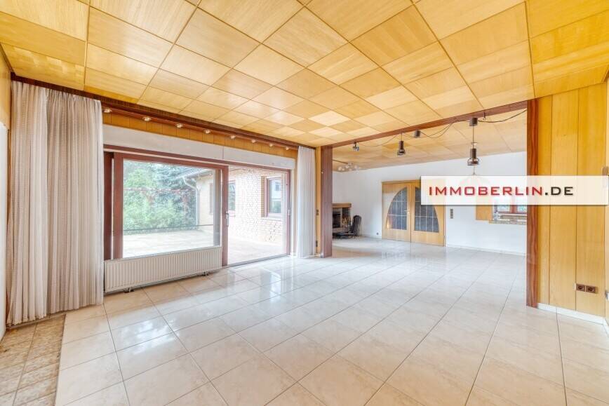 IMMOBERLIN.DE - Großzügiges Einfamilienhaus mit Südwestterrasse zum Gartenparadies – Berlin – Vorschaubild 2