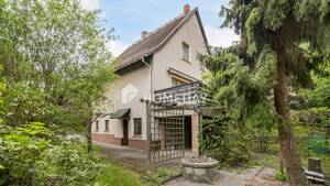 Ein Haus für viele Lebensentwürfe - fünf Zimmer auf zwei Ebenen – 1109 Dresden – Vorschaubild 1