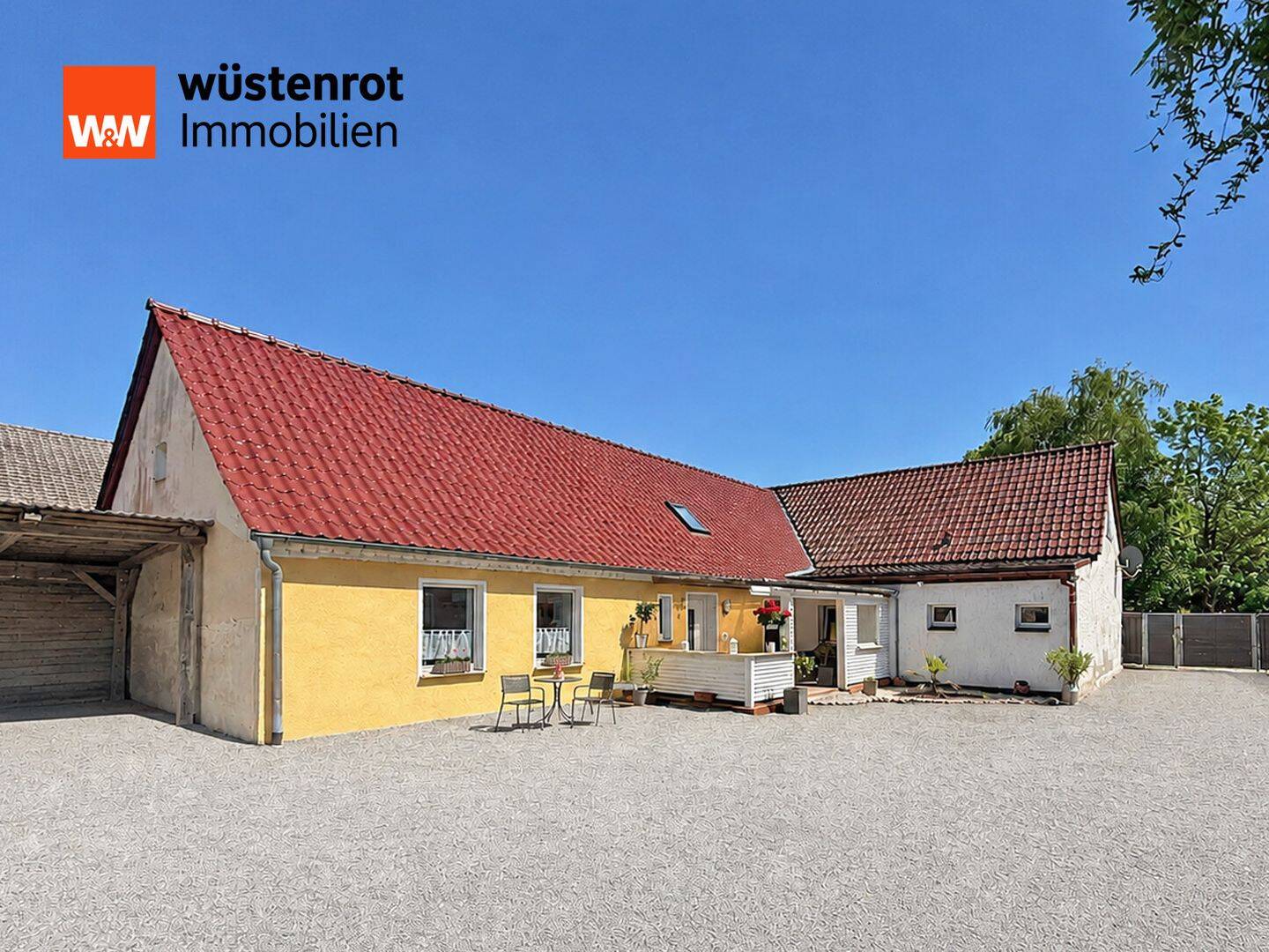 MIT WÄRMEPUMPE UND PHOTOVOLTAIK: VIERSEITEN-MEHRGENERATIONENHOF MIT VIEL PLATZ FÜR MENSCH UND TIER – Randowtal – Vorschaubild 6