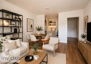 Stilvolle renovierte 2-Zimmer-Wohnung mit Balkon und Tiefgaragenstellplatz