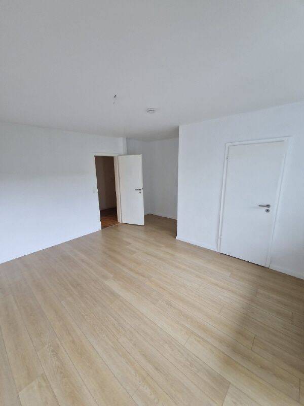 Helle 1-Zimmer Erdgeschosswohnung im Wuppertaler Zooviertel! – Wuppertal – Vorschaubild 2