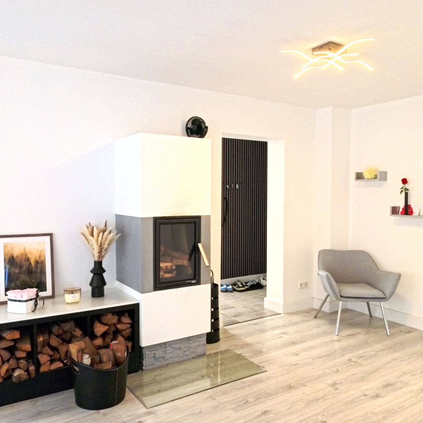 Einziehen und wohlfühlen: Modernisiertes Familienhaus mit Wintergarten, Kamin und hochwertiger Außenanlage – Fuldabrück – Vorschaubild 7