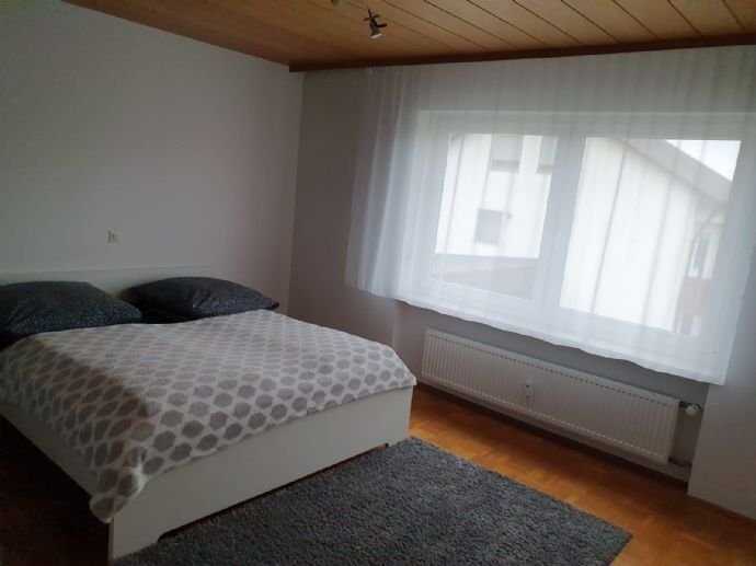 Zu Vermieten - 4-Zimmer-Wohnung mit Balkon in Regensburg-Nord – Regensburg – Vorschaubild 6