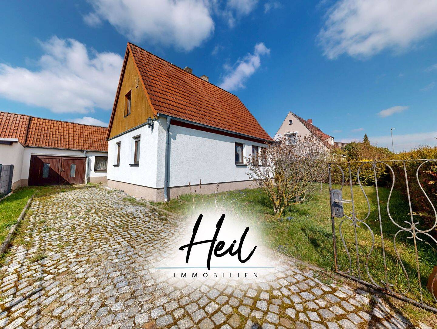 Einfamilienhaus mit Garten I Terrasse und Garag I in Zwenkau – Zwenkau – Bild 1 von 9