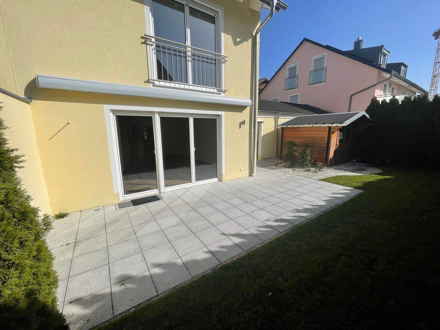 ATTRAKTIVE DOPPELHAUSHÄLFTE MIT SÜDGARTEN IN RUHIGER LAGE VON MÜNCHEN-TRUDERING – München – Vorschaubild 8