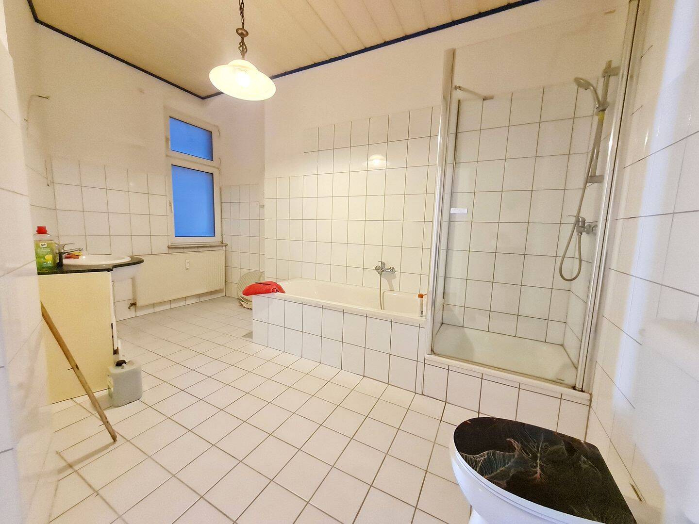 Große Räume, Vollbad, Balkon, neue Tür - Hohe Erhaltungsrücklage! – Magdeburg – Vorschaubild 8
