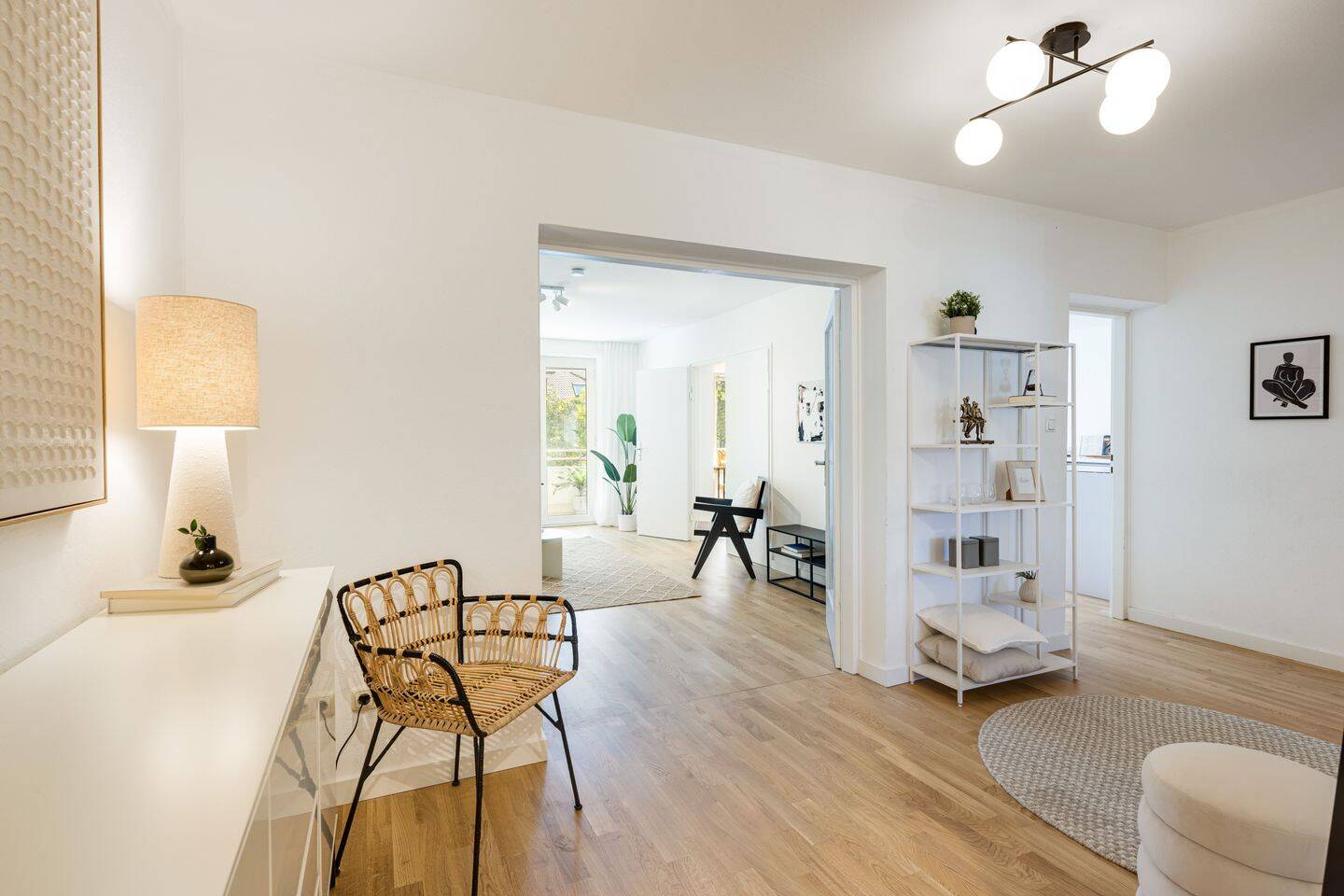 Mittendrin in Schwabing. 3-Zimmer-Wohnung mit City-Vibe und Potenzial. – München – Vorschaubild 2