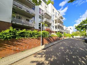 Stilvoll wohnen im Otto von Bahrenpark: Großzügige Eigentumswohnung mit Südbalkon und Tiefgarage – 22761 Hamburg – Vorschaubild 3