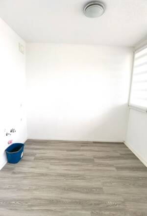 Exklusives Apartment mit DOM u. Skyline - Blick im 11. OG mit Aufzug, großem Balkon / ruhig gelegen! – 50858 Köln – Vorschaubild 8