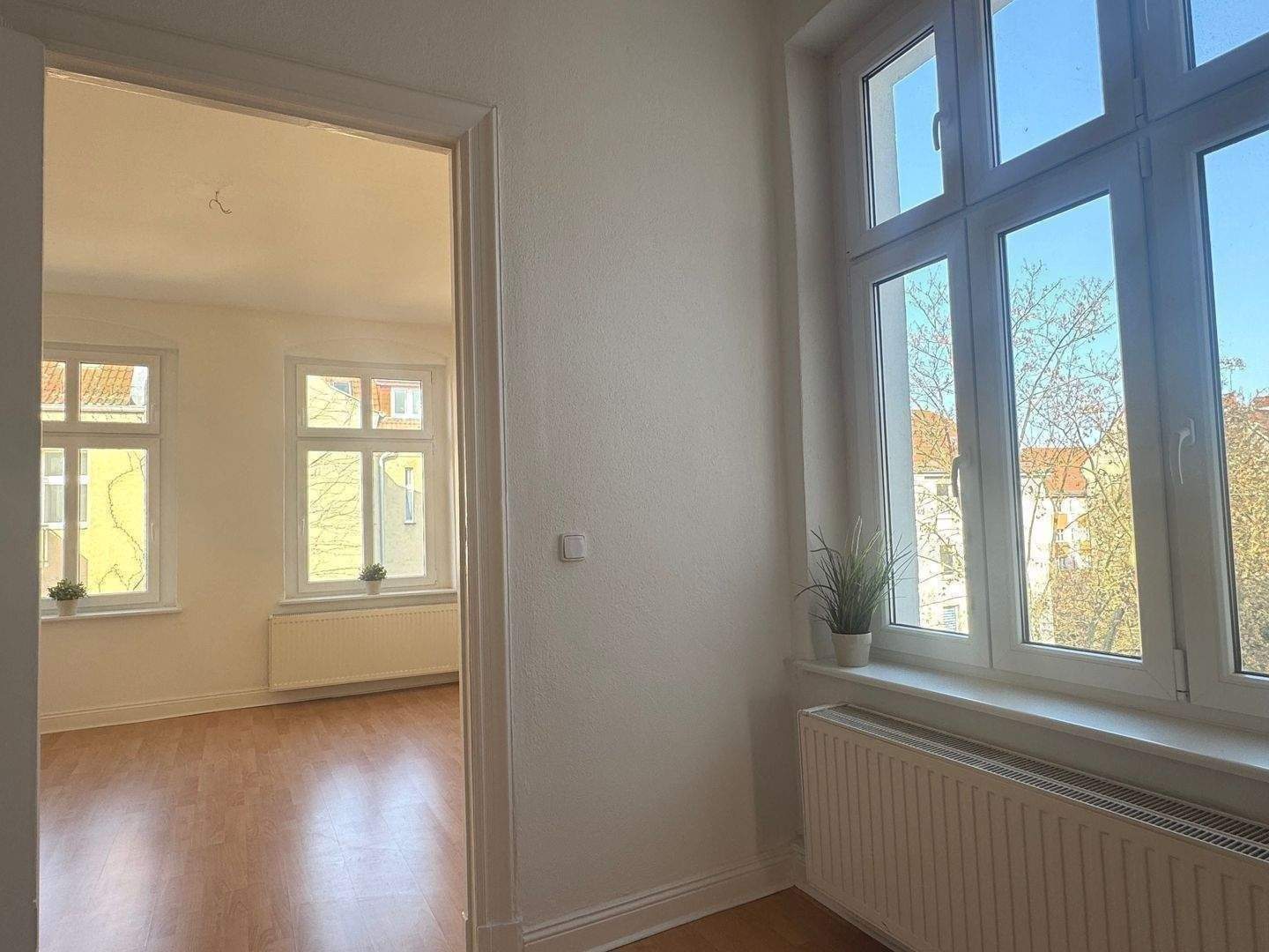 SEHR HELLE, FREIE WHG, MIT BLICK AUF D. WASSER, HELLE 3-4 ZIM-AB-WHG.+TOLLEM LOGGIA IN KÖPENICK – Berlin – Vorschaubild 5